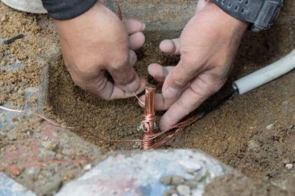 installing-of-grounding-wire